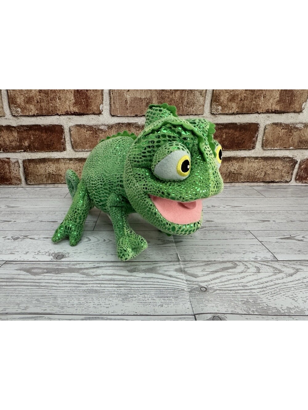 Disney Store Tangled 12” PASCAL Chameleon Rapunzel Stuffed Plush Metallic Flakes